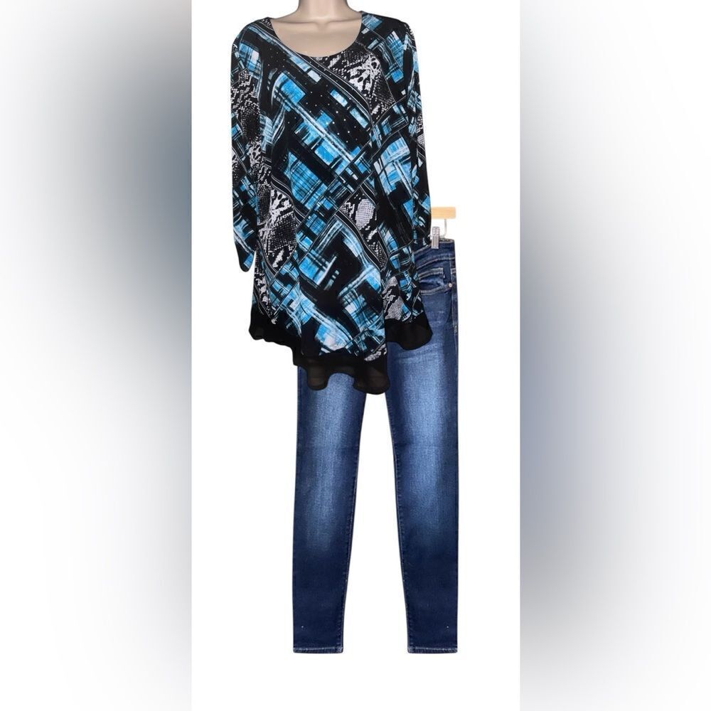 style co XL Blue Black  tunic tops, 3/4 Ruched Sleeve Gold studs Like New